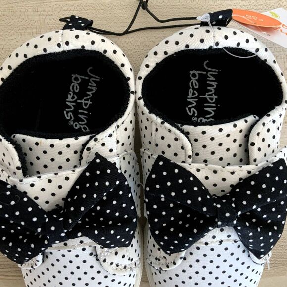 NWT!!! Sz 10T White and Black Polka Dot with Bow - Picture 2 of 4